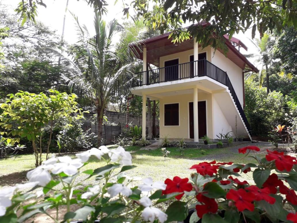 Blue Point Rest Hotell Tangalle Exteriör bild