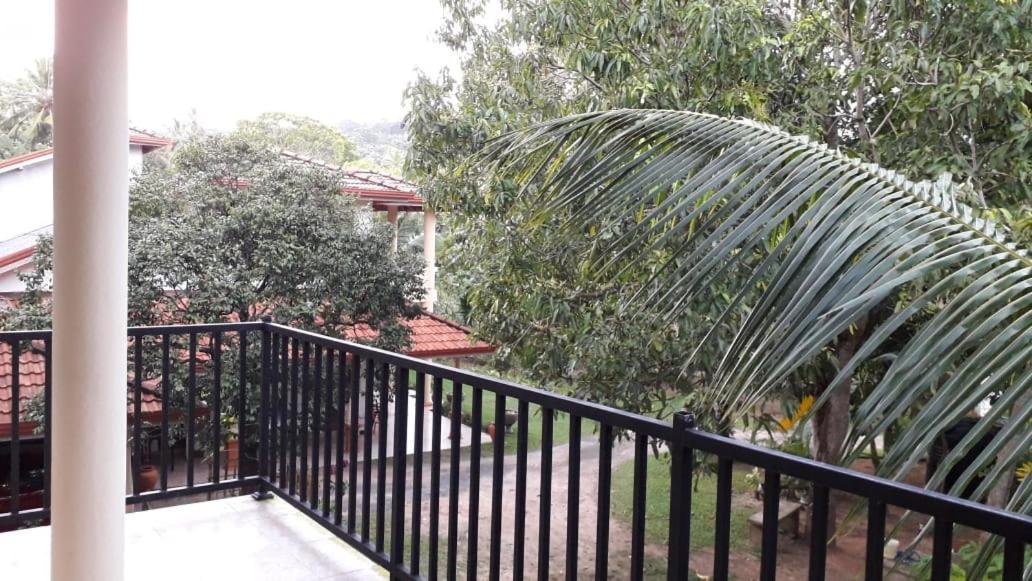 Blue Point Rest Hotell Tangalle Exteriör bild