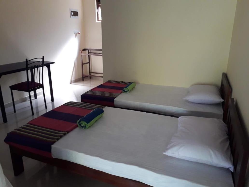 Blue Point Rest Hotell Tangalle Exteriör bild