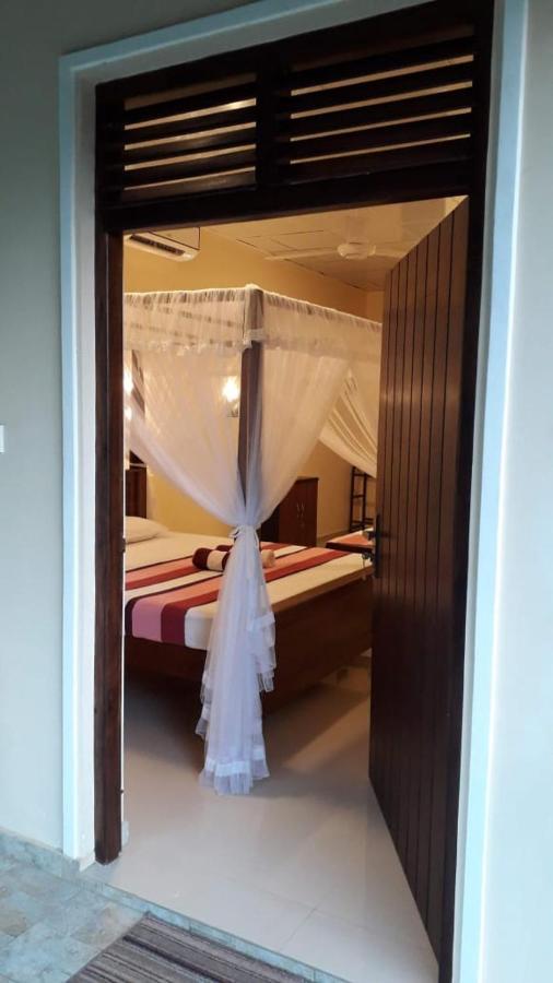 Blue Point Rest Hotell Tangalle Exteriör bild